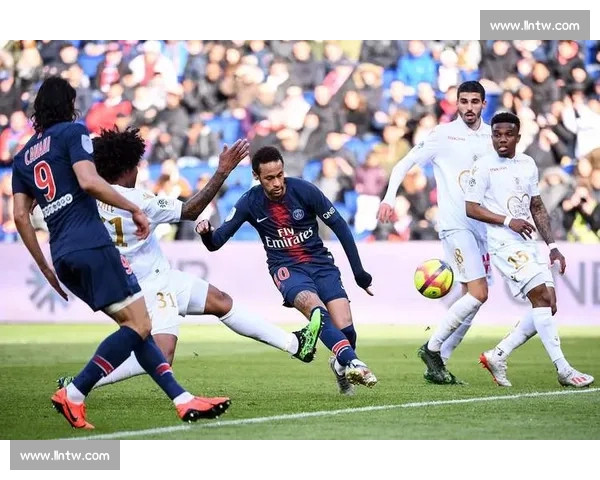 西甲官网全新改版发布 深度解析赛事资讯与互动功能